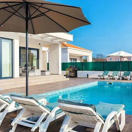 Luna & Pia Comfortable ヴィラ *