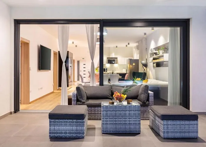 Luna & Pia Comfortable