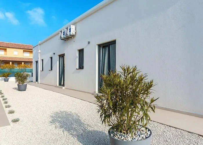 Luna & Pia Comfortable * 普拉