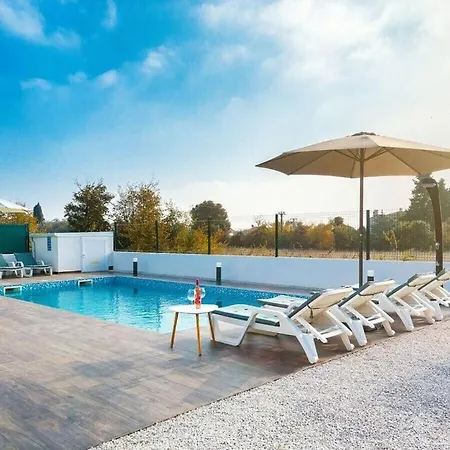 Βίλα Luna & Pia Comfortable *